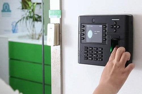 Chấm công vân tay bằng máy chấm công TFT900 